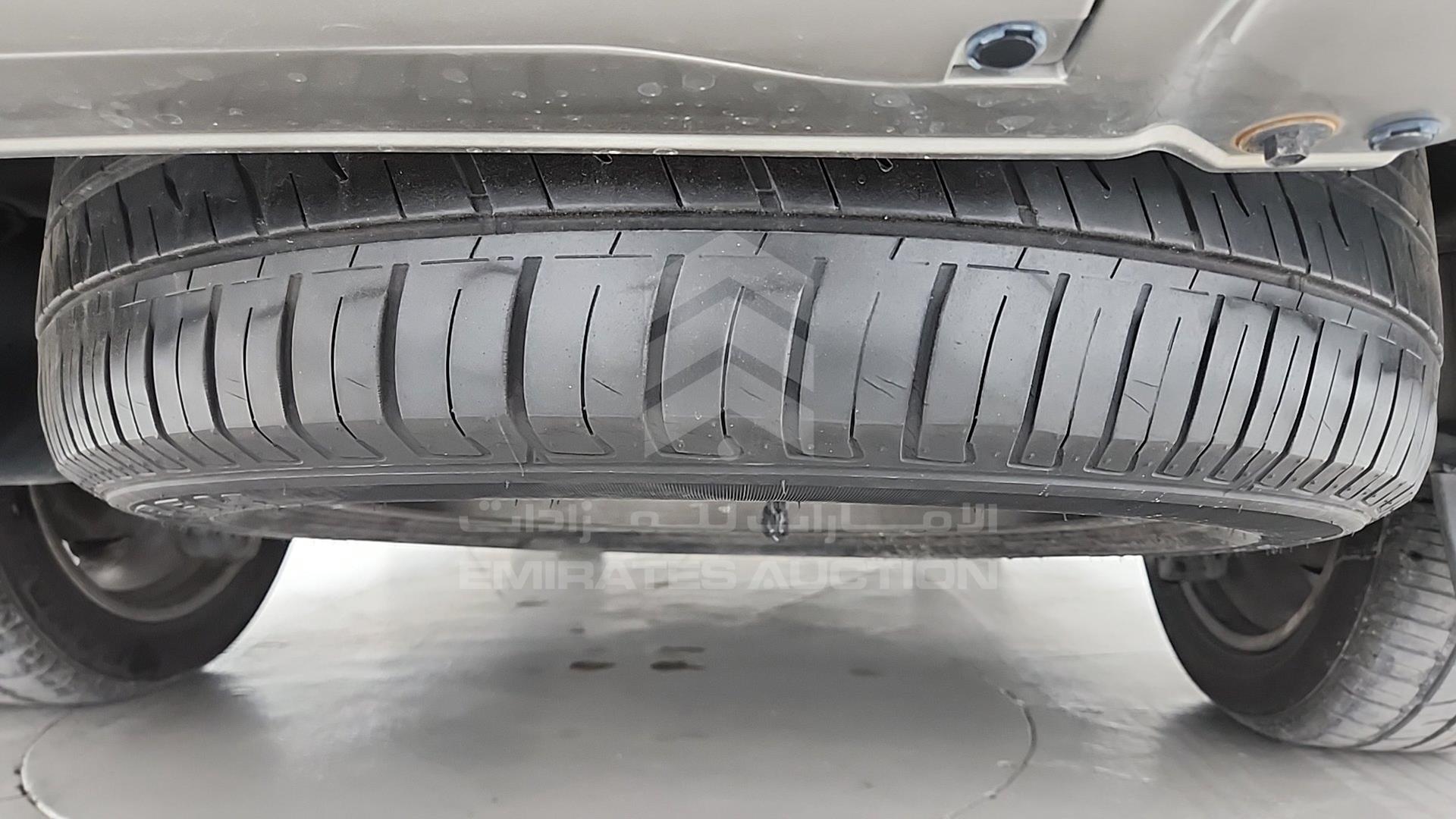 2018 LEXUS LX 570 VIN: JTJHY00W2J4259693