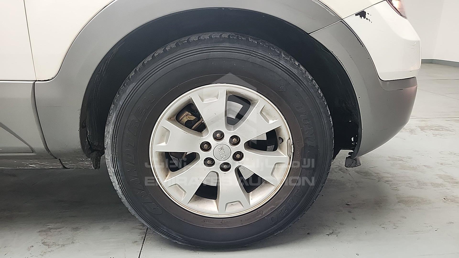 2015 KIA MOHAVE VIN: KNAKM8116F5127685