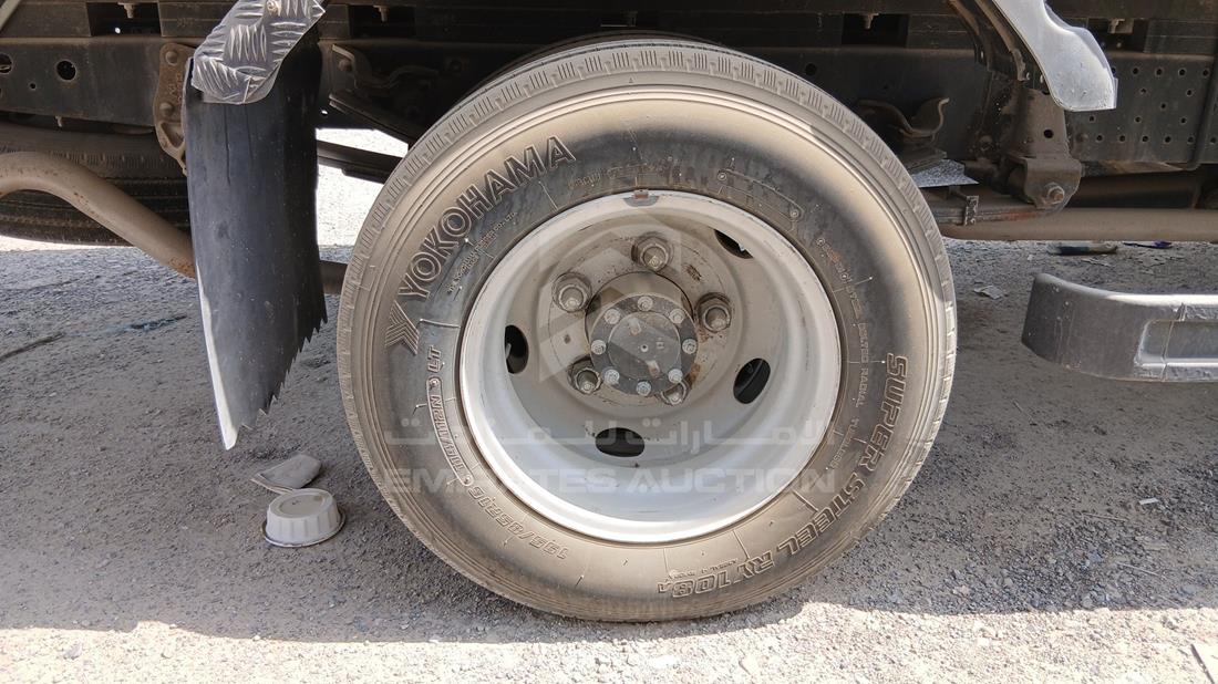 2009 Isuzu Reward NP — Rear Right Tyre — Photo 29