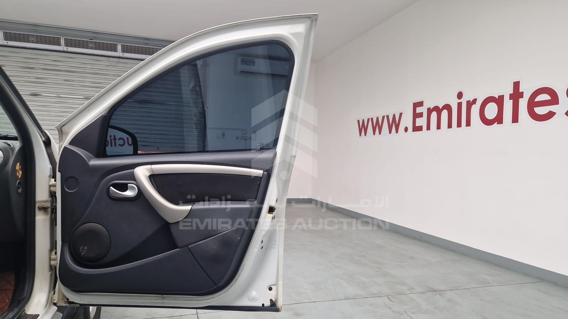 2015 RENAULT DUSTER VIN: VF1HSRCA1FA514365