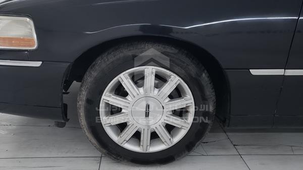 Lincoln Town 2011 2LNBL8CV0BX755963 Image 23
