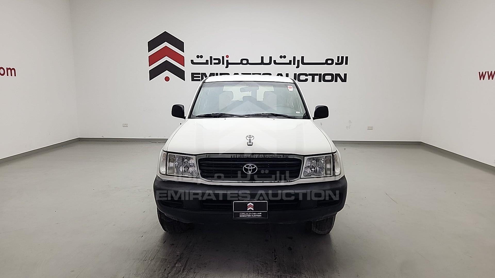 2002 TOYOTA LAND CRUISER VIN: JTGHJ01J723001920