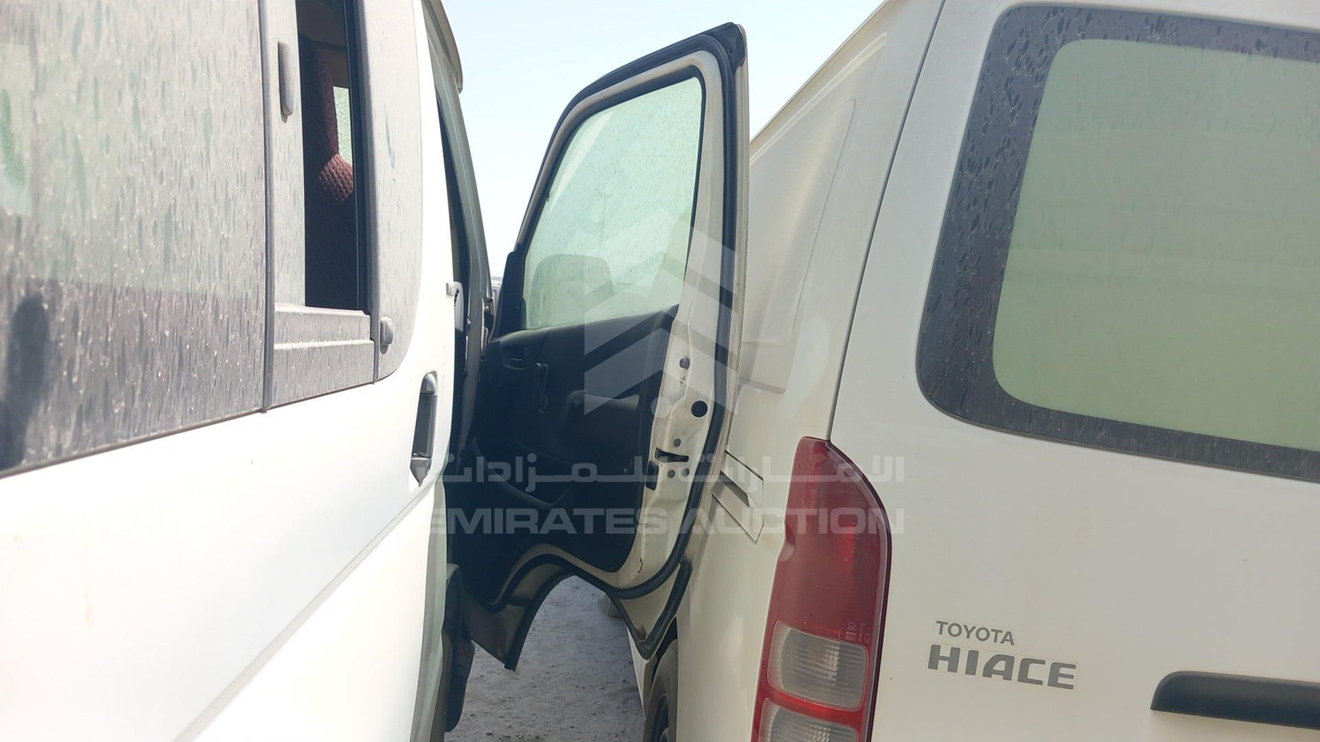 2009 TOYOTA HIACE VIN: JTGJX02P895013317