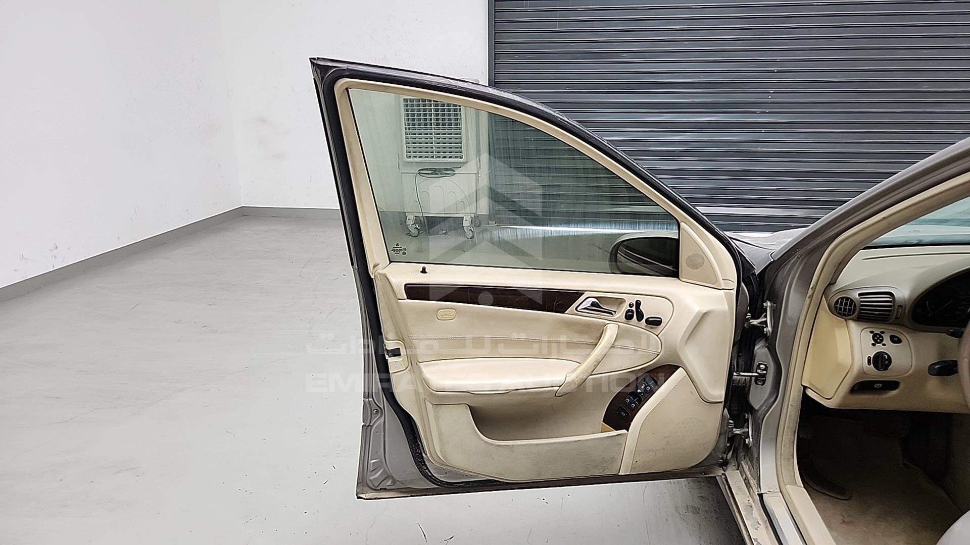 2005 MERCEDES C 240 VIN: WDB2030611F614794