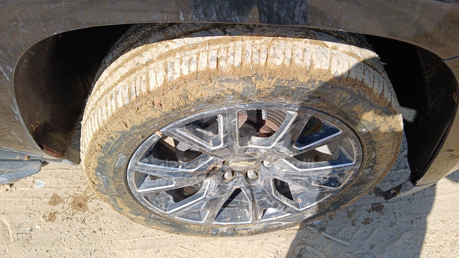 2015 CHEVROLET SUBURBAN VIN: 1GNSKJKC4FR633256