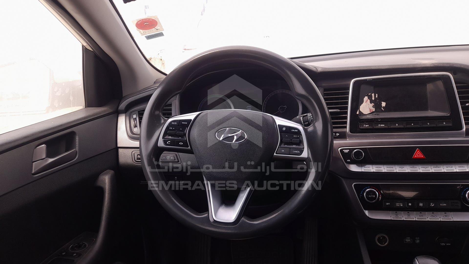2019 HYUNDAI SONATA VIN: KMHE24130KA092946