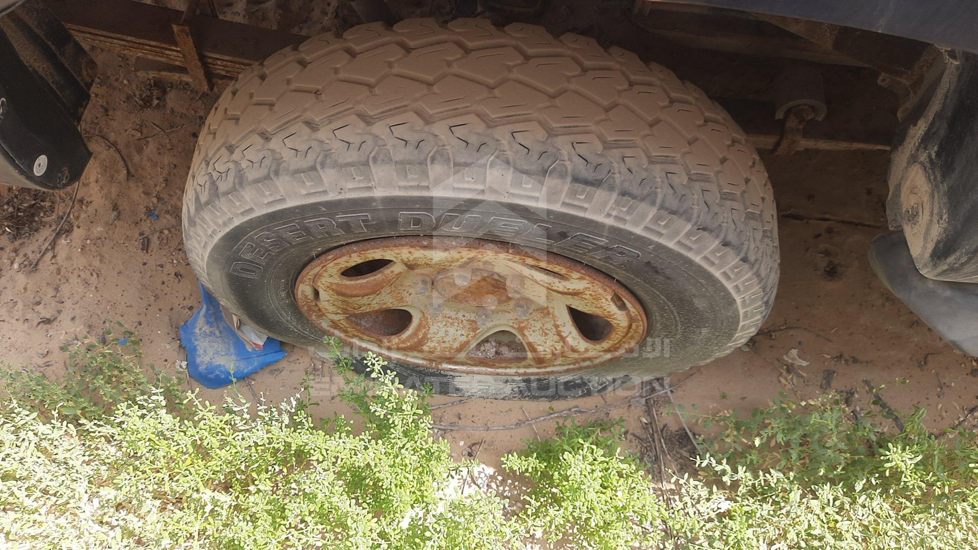2001 TOYOTA HILUX VIN: JTFDE626810064268