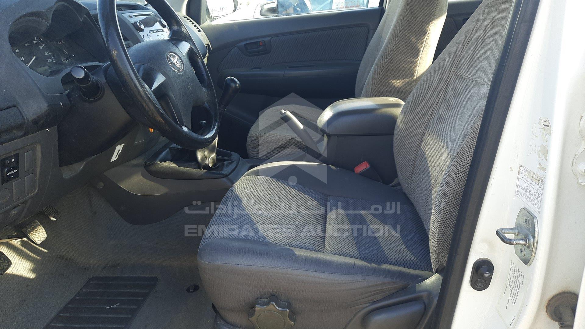 MR0FR22G3F0739265 - 2015 Toyota Hilux - #379000