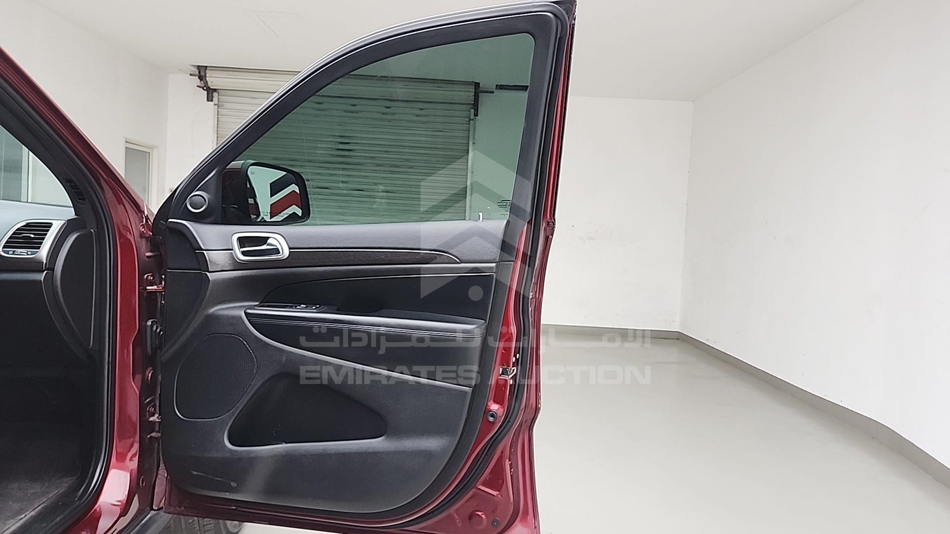 2018 JEEP GRAND CHEROKEE VIN: 1C4RJEAG9JC429523