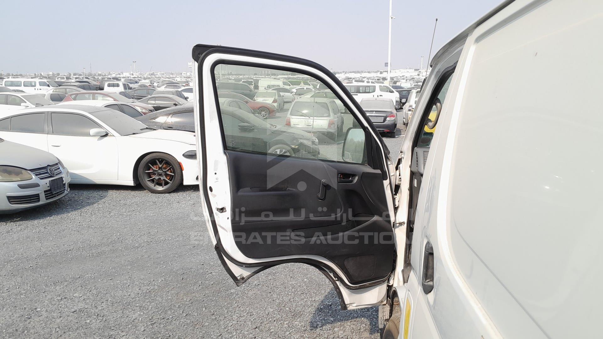 2013 TOYOTA HIACE VIN: JTFHX02P7D0075333