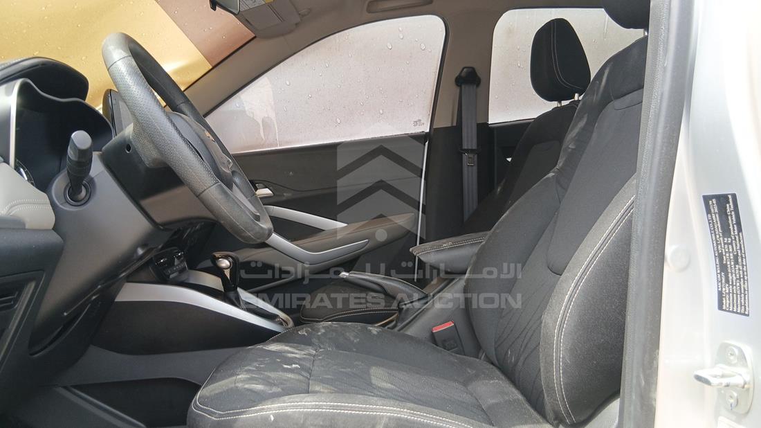 شيفروليه جروف 2024 — زاوية السائق الأمامية اليسرى — صورة 12