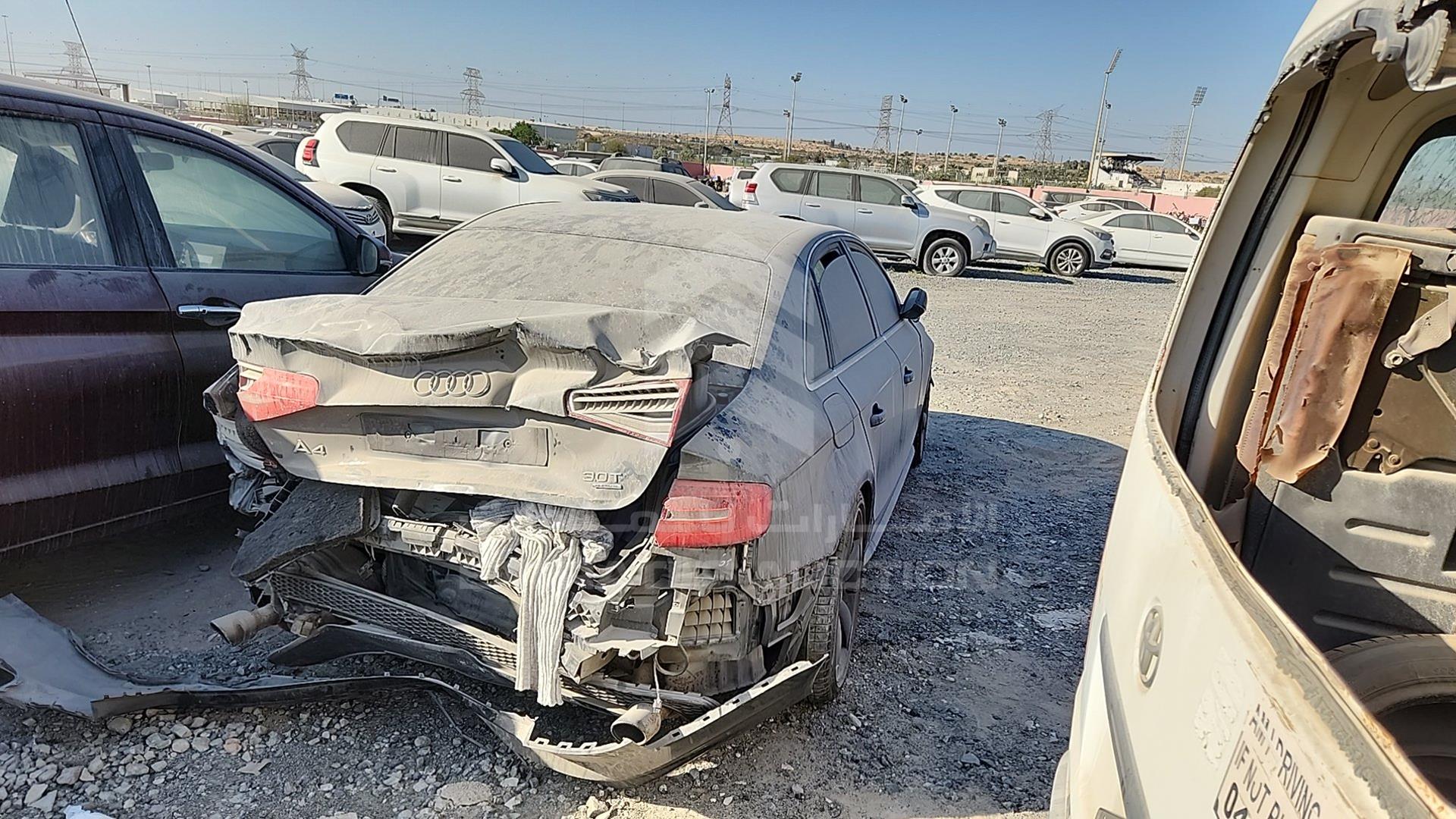 2014 AUDI A4 VIN: WAUBGCFL5EA000470