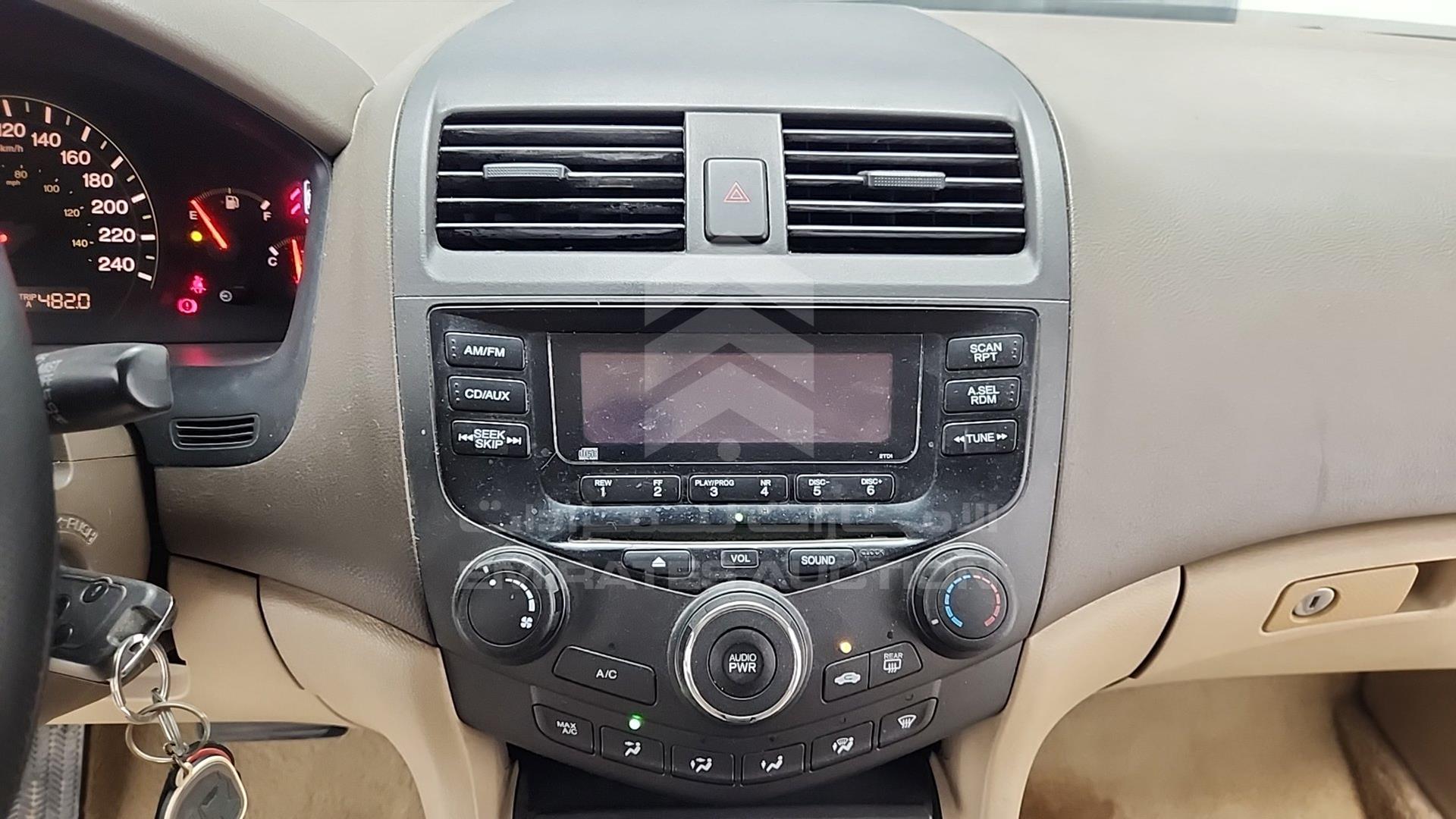 2005 HONDA ACCORD VIN: JHMCM56595C403917