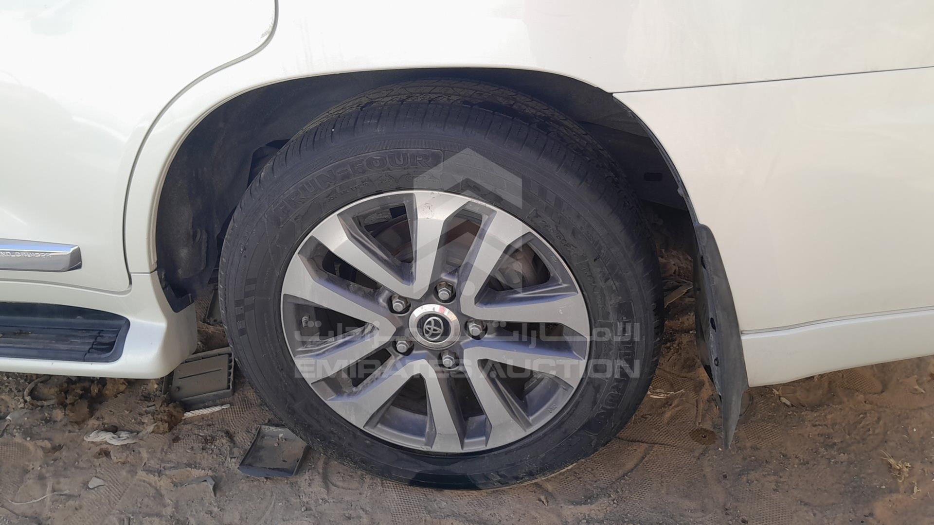 2017 TOYOTA LAND CRUISER VIN: JTMHY05J0H4057056