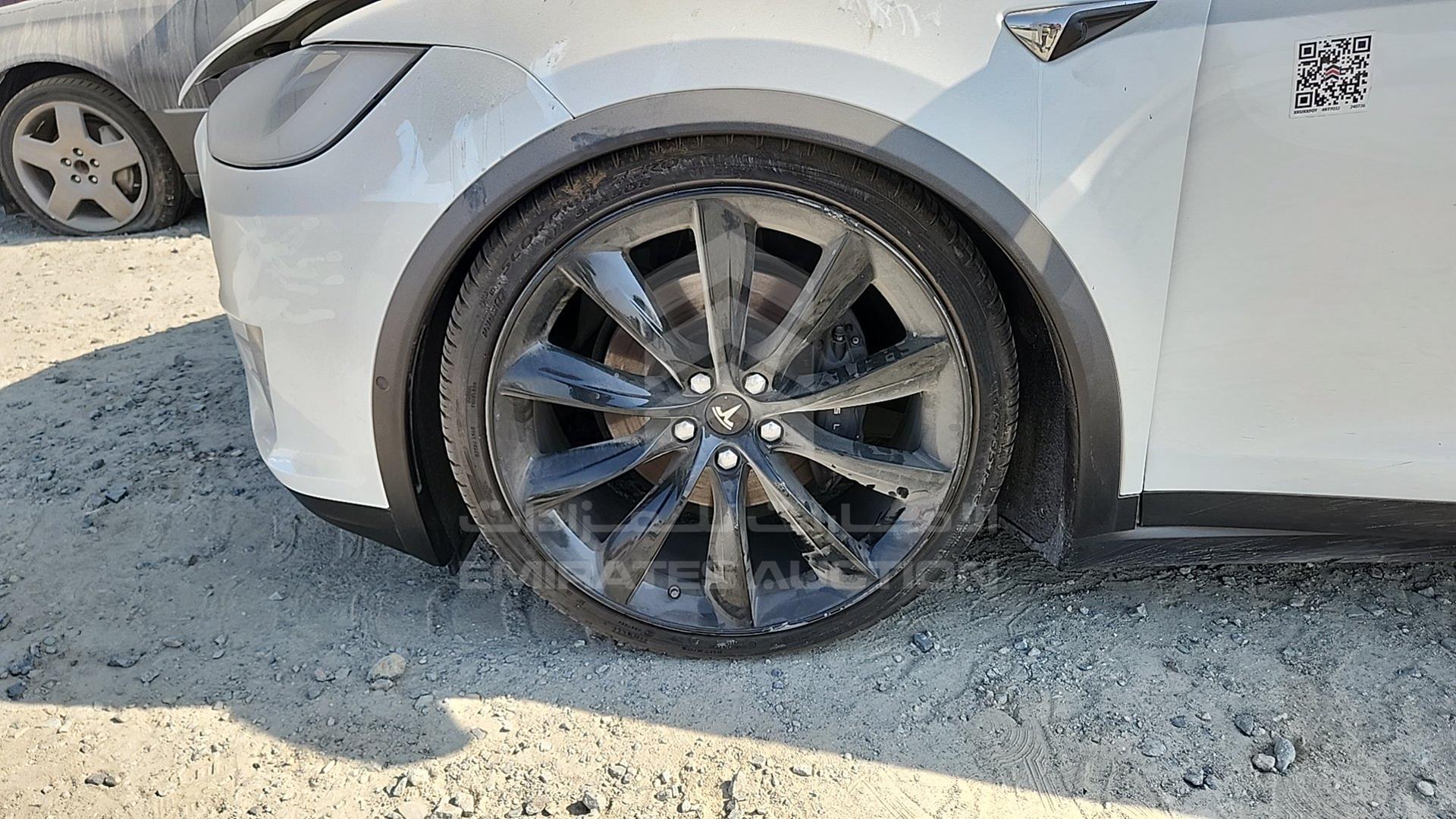 2020 TESLA MODEL X VIN: 5YJXCCE27LF216354