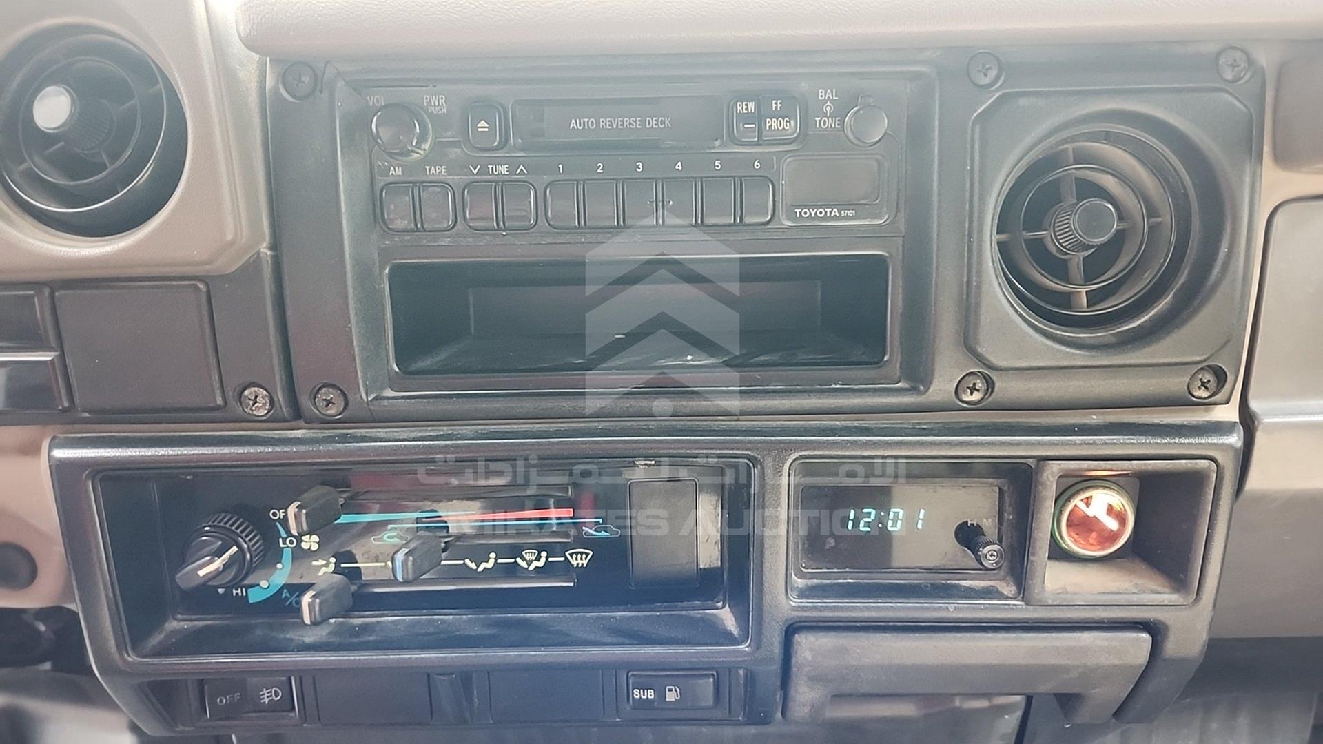 2000 TOYOTA LAND CRUISER VIN: JTFLJ71J6Y8000633
