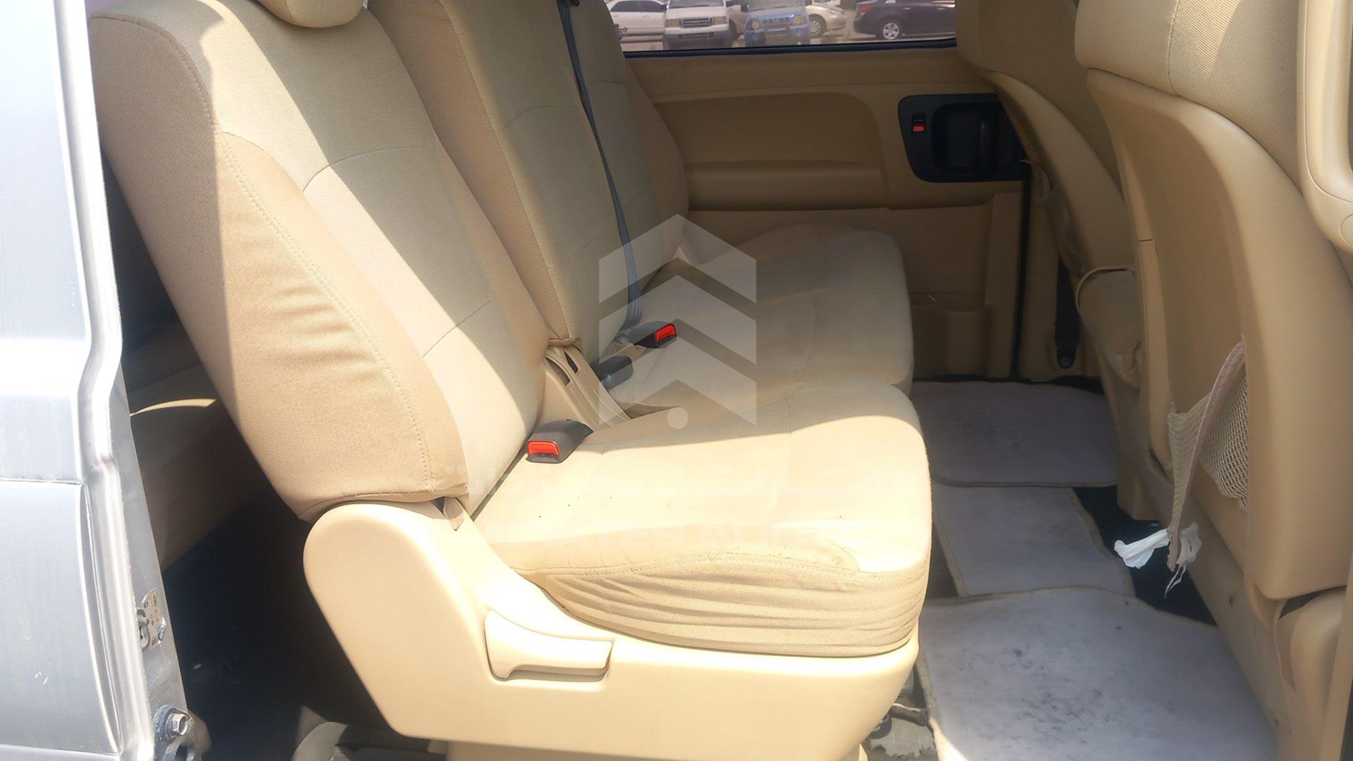 2012 HYUNDAI H1 VIN: KMHWH81R3CU337401