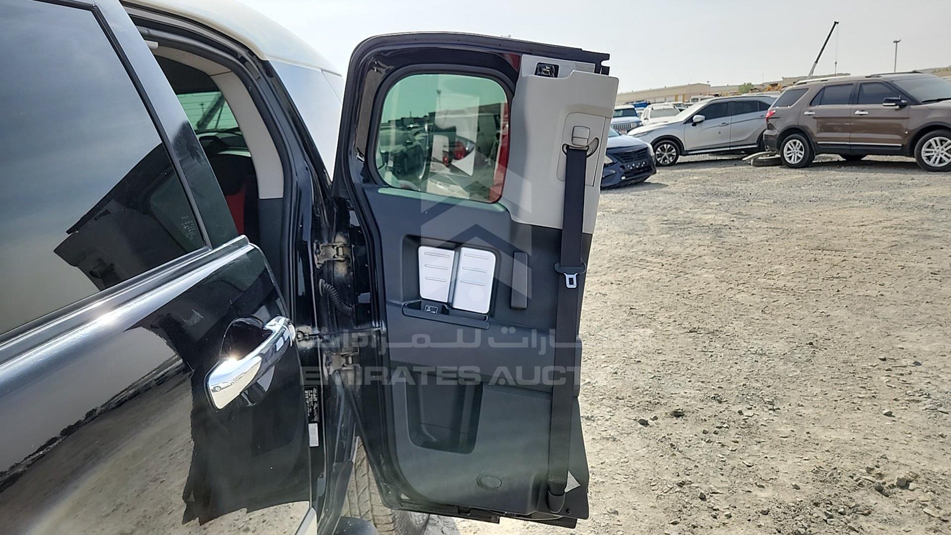2012 TOYOTA FJ CRUISER VIN: JTEBU11F5CK125988