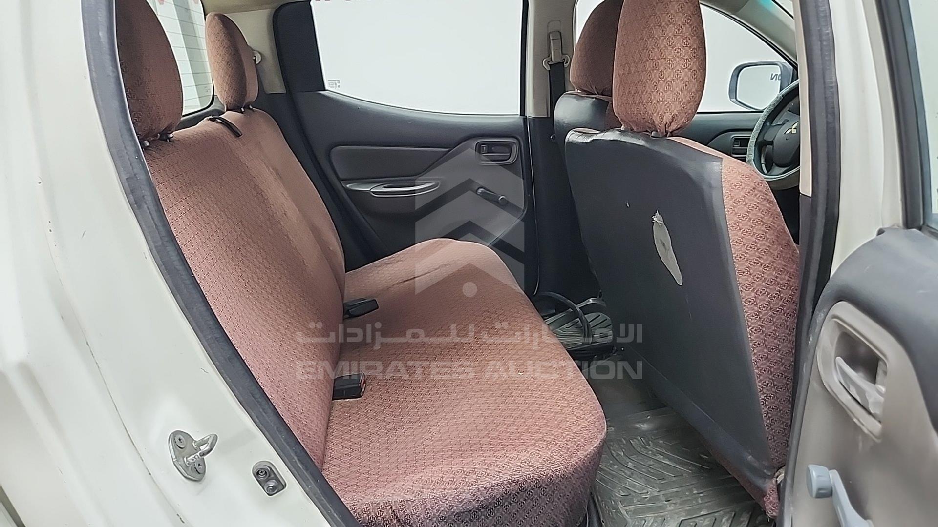 2016 MITSUBISHI L 200 VIN: MMBJNKJ40GH007928