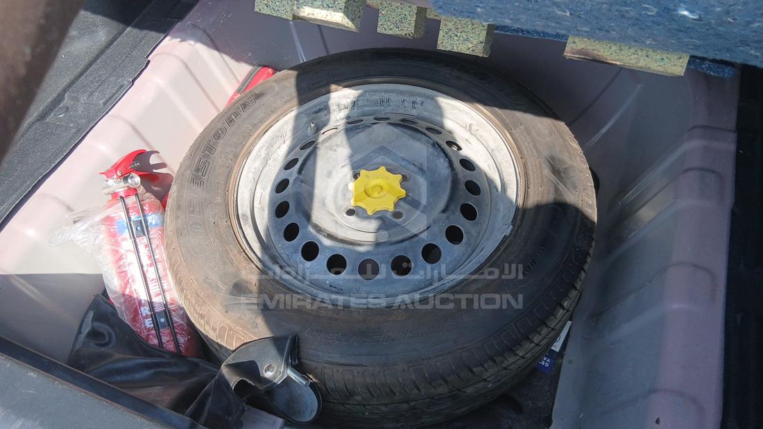 تويوتا ياريس 2023 — الإطار الاحتياطي — صورة 22