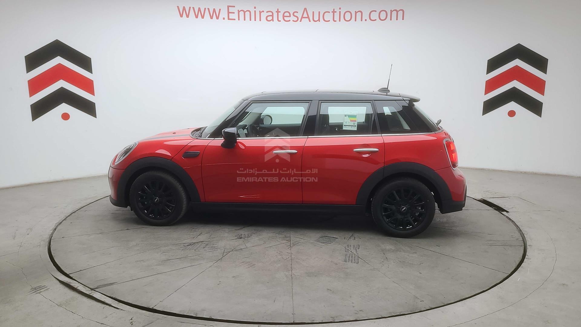 2024 MINI COOPER VIN: WMW31DK06R2V86104