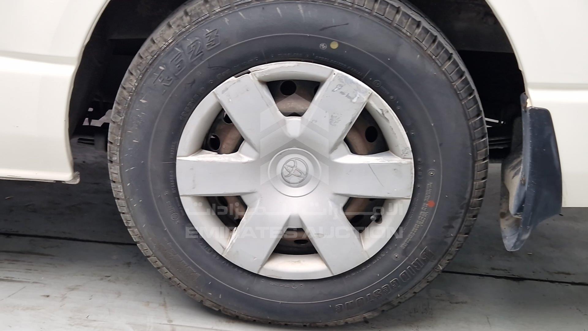 2007 TOYOTA HIACE VIN: JTGJX02P575007665