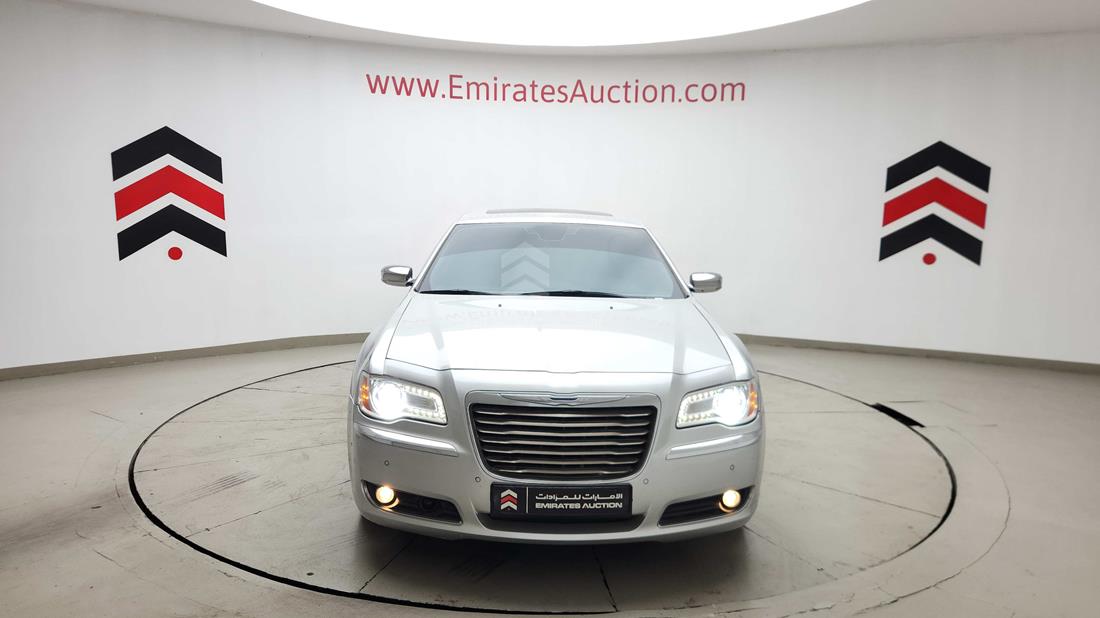 2012 Chrysler 300 — 360-degree view