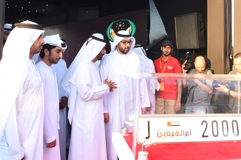 راشد بن سعود المعلا يزور مهرجان أم القيوين للسيارات والدراجات النارية