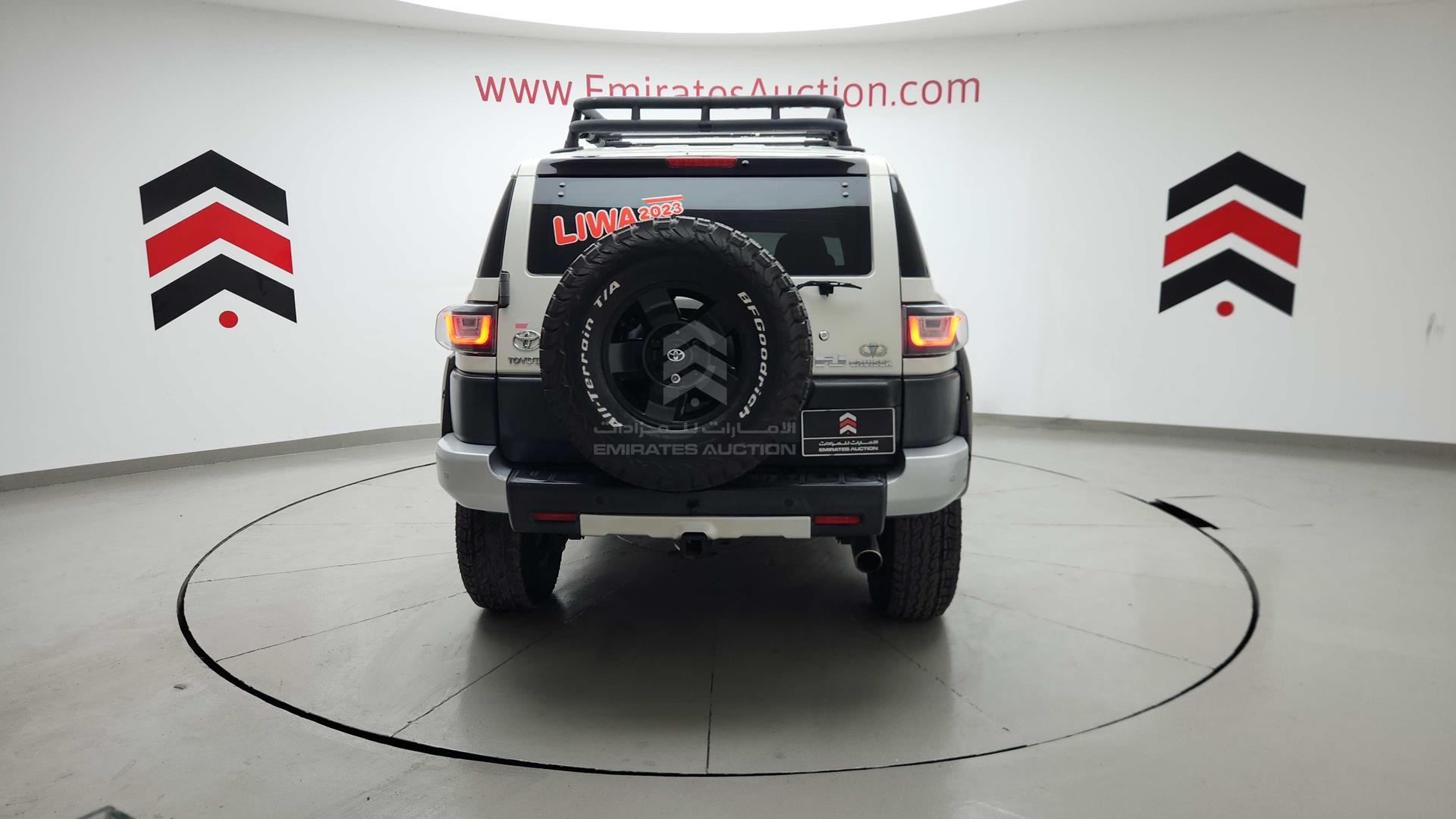 2008 TOYOTA FJ CRUISER VIN: JTEBU11F18K035244