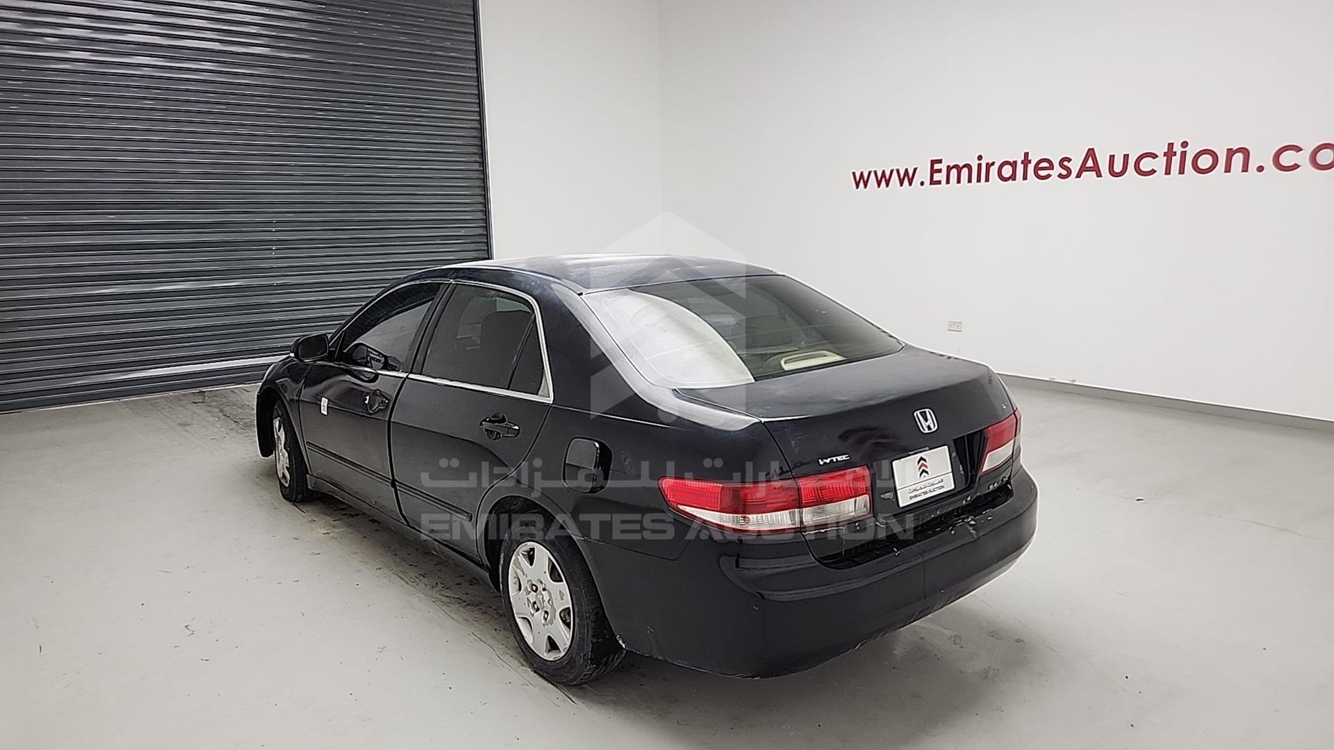 2005 HONDA ACCORD VIN: JHMCM56575C405942