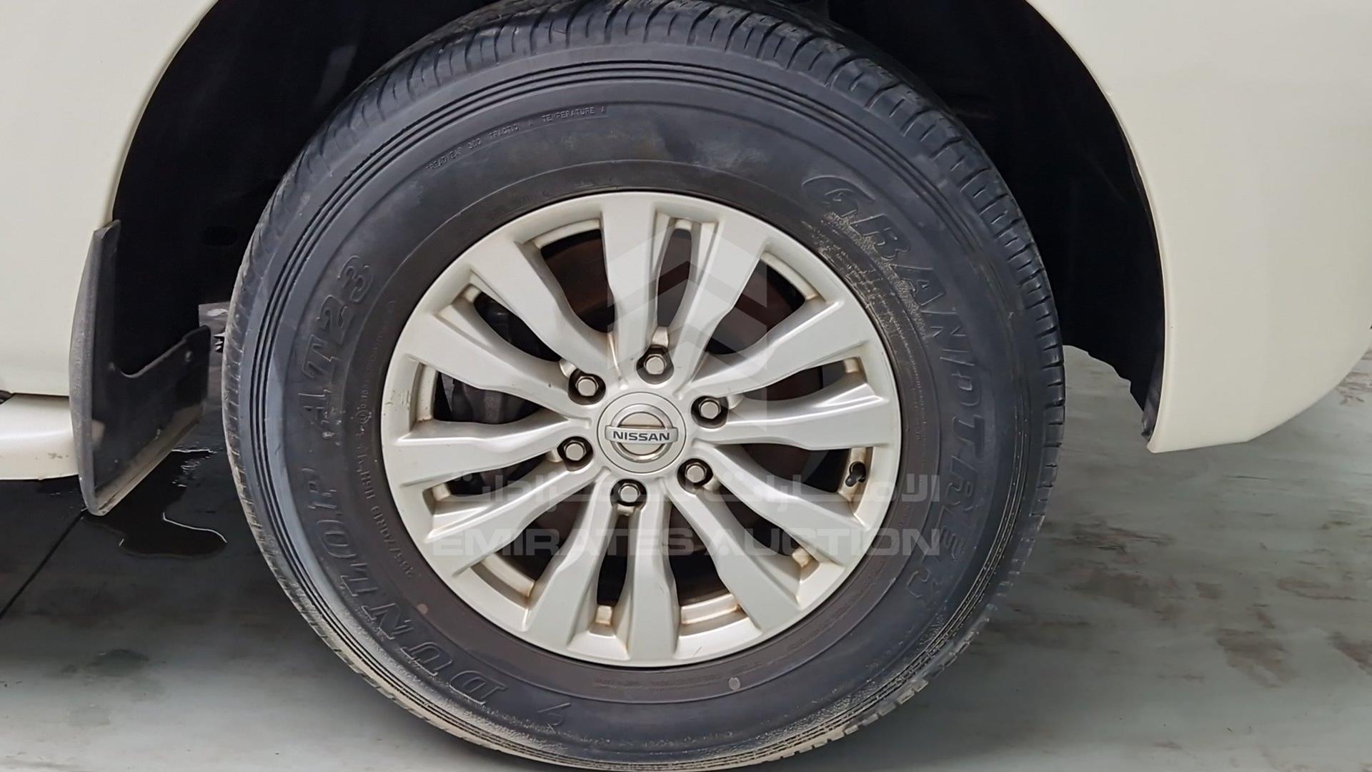 2015 NISSAN PATROL VIN: JN8AY2NY2F9111374