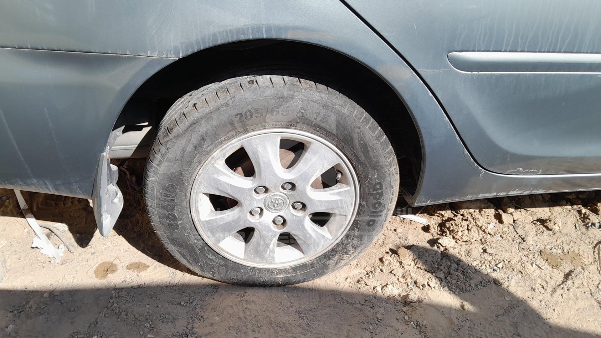 2005 TOYOTA CAMRY VIN: 4T1BE32K75U519682