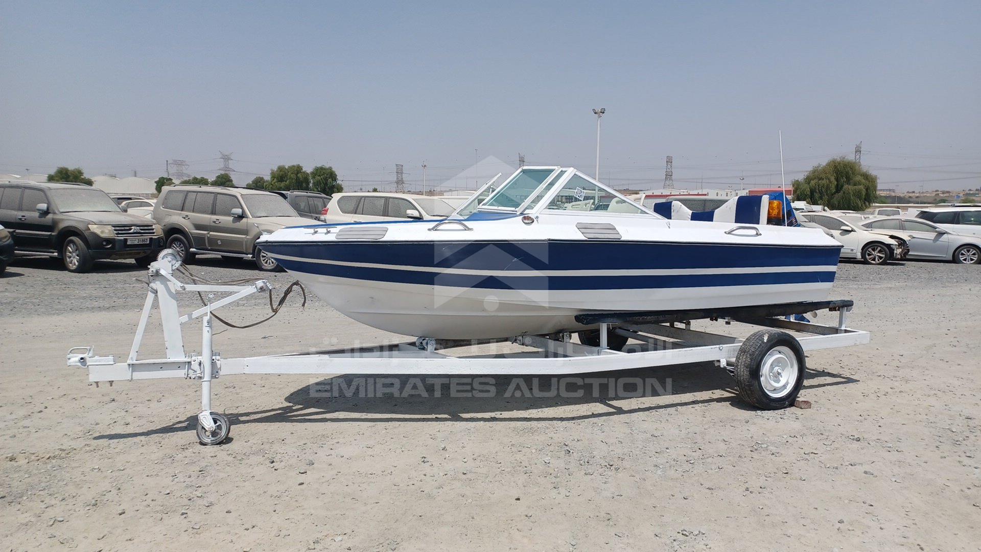 0 BOAT + TROLLEY --- VIN: G03274380