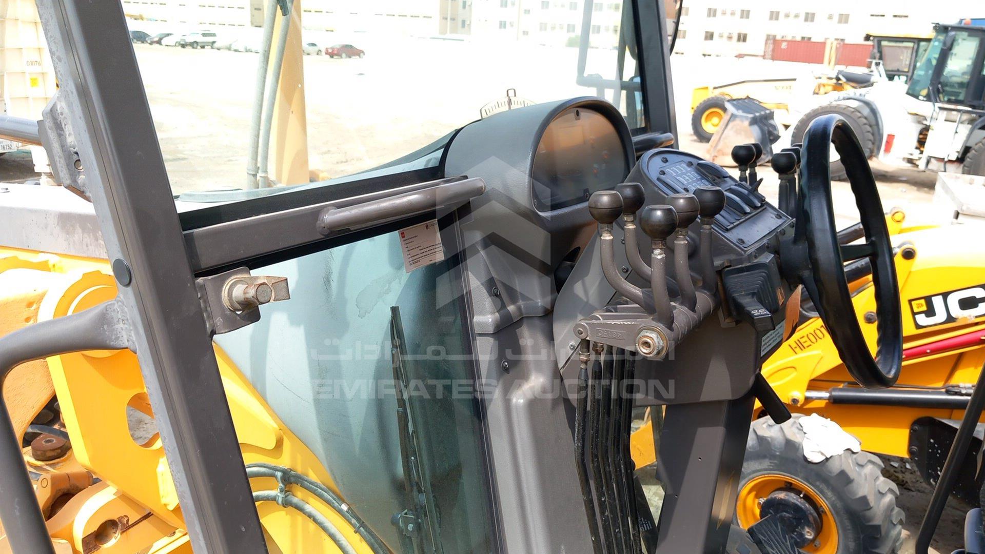 2015 VOLVO G990 VIN: UCE0G990LF0508182