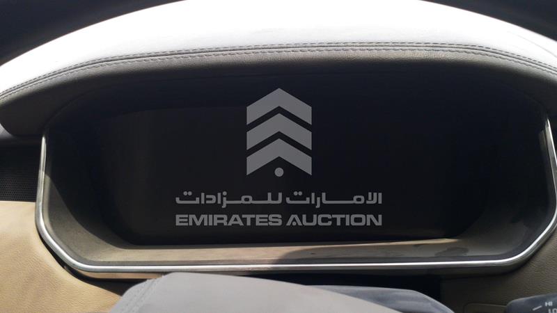 SALGA2DF9GA260951 Auction: EmiratesAuction Lot: 408501 SALGA2DF9GA260951 Range Rover Vogue 2016 BLACK Photo 14