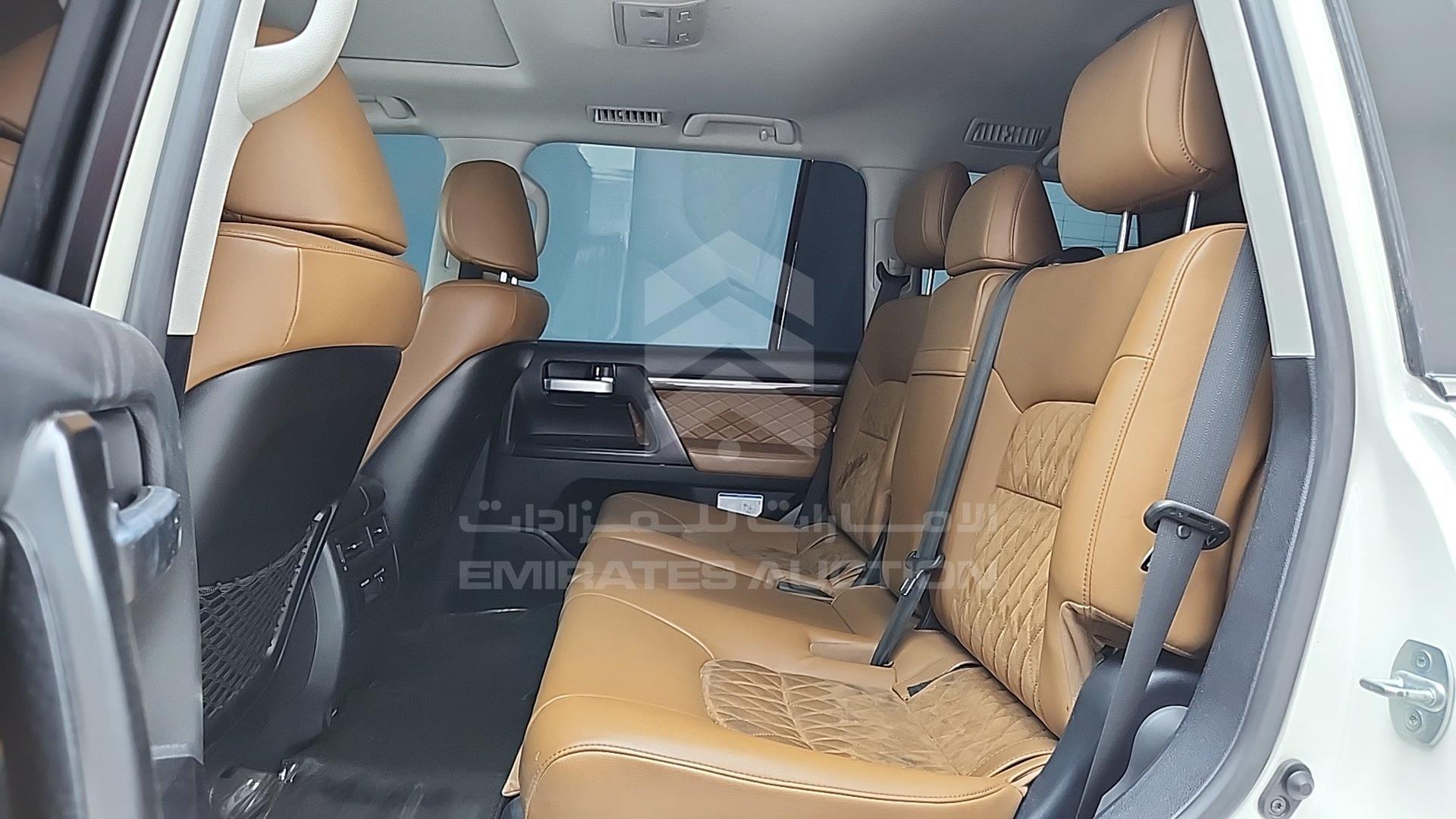 2021 TOYOTA LAND CRUISER VIN: JTMHX01J7M4225066