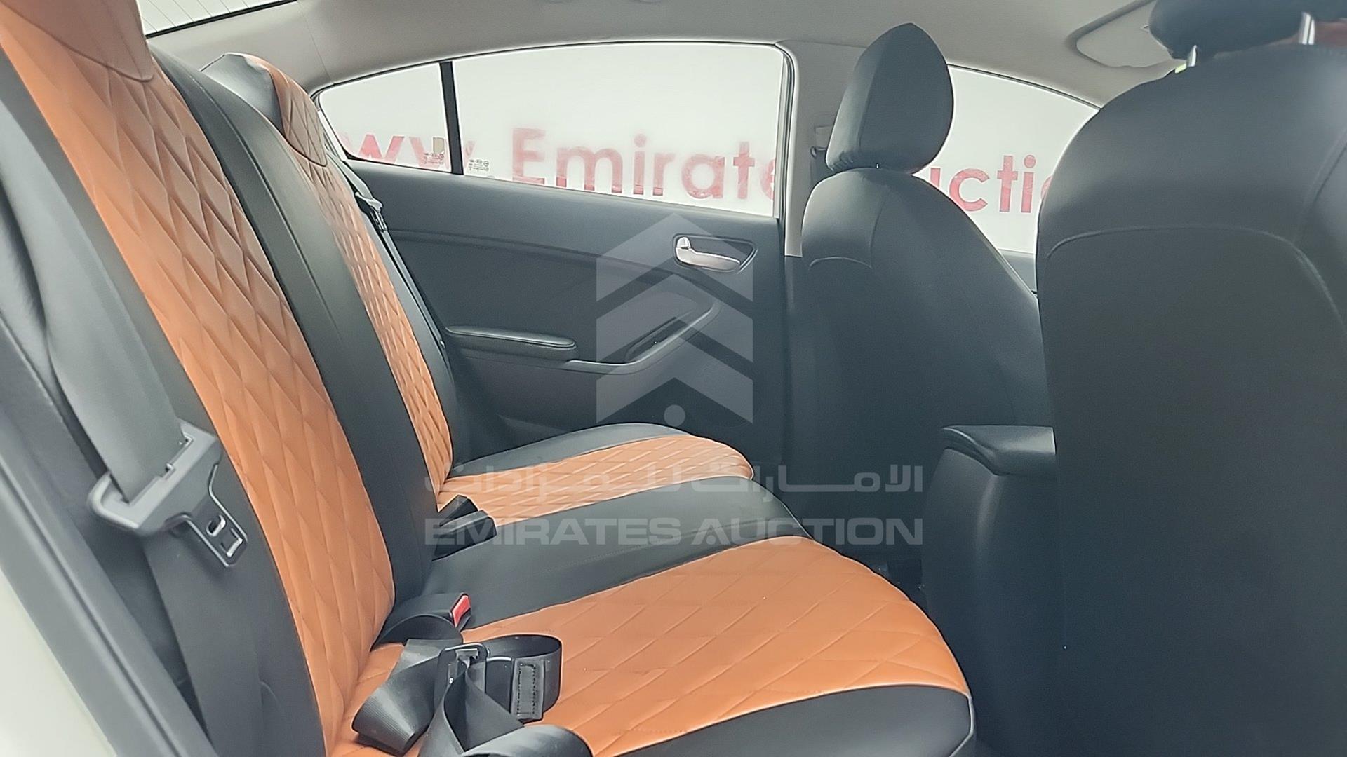 2016 KIA CERATO VIN: KNAFK4112G5483178
