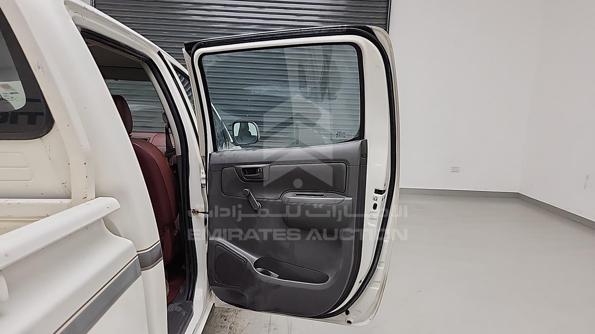 2015 TOYOTA HILUX VIN: MR0FR22G6F0790713