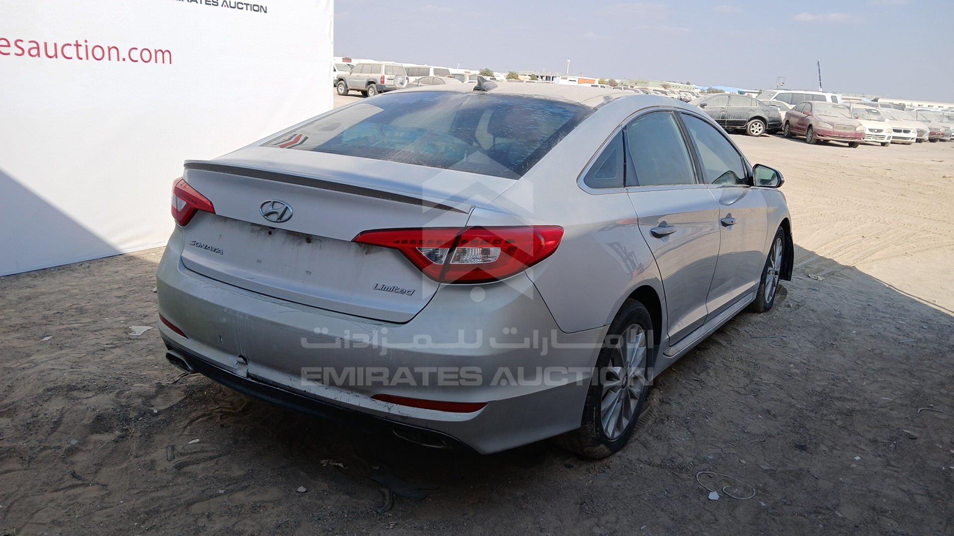 2015 HYUNDAI SONATA VIN: 5NPE34AF0FH092763