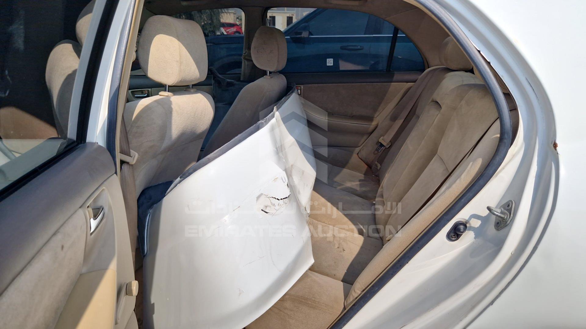 2004 TOYOTA COROLLA VIN: JTDBW23E140070557