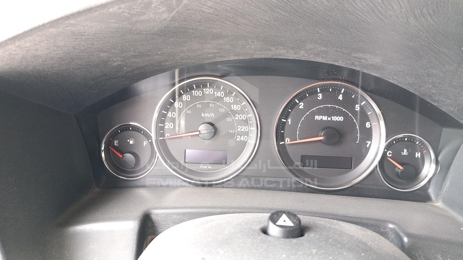 2007 JEEP COMMANDER VIN: 1J8H368257Y570082