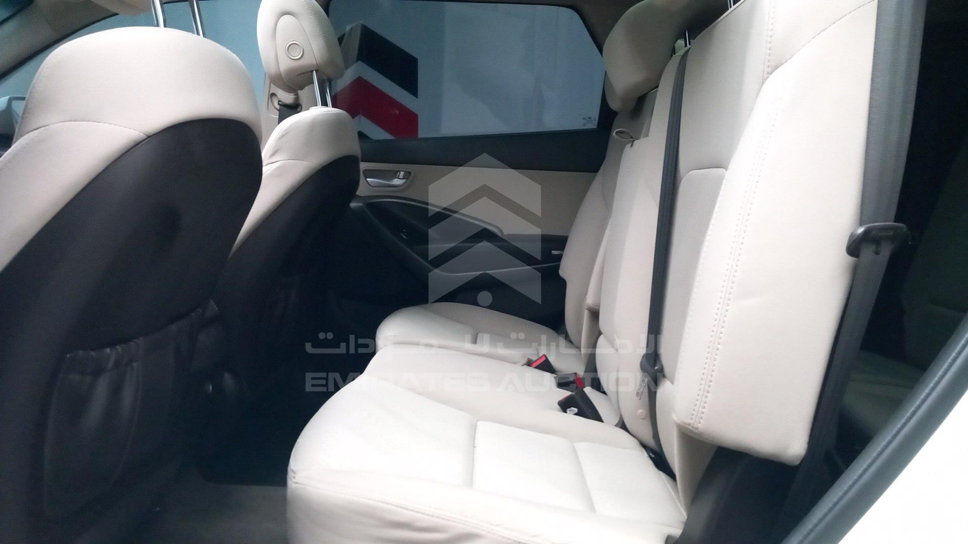 2016 HYUNDAI SANTA FE VIN: KMHSN81EXGU114119
