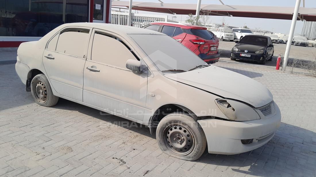 2008 Mitsubishi Lancer — Front Right Angle — Photo 10