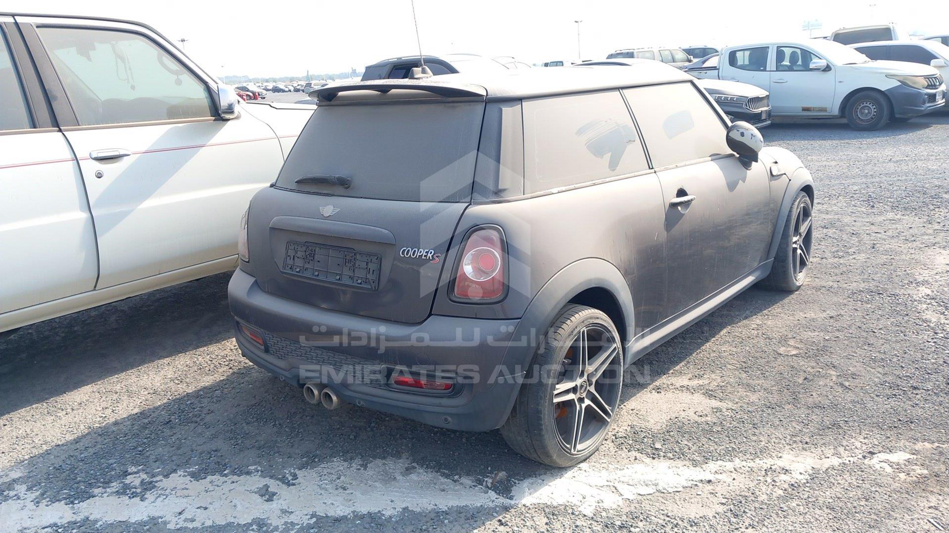 2013 MINI COOPER S VIN: WMWSV310XDT452808