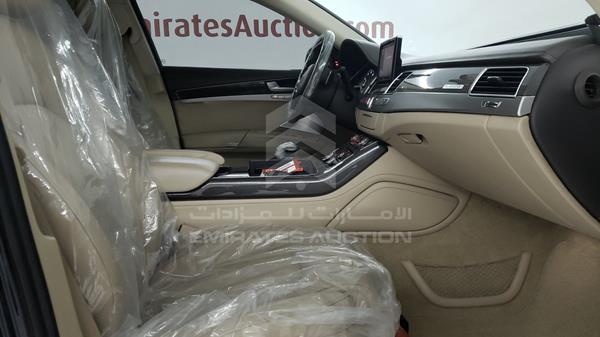 Audi S8 2014 WAUA2BFD6EN006378 Image 23