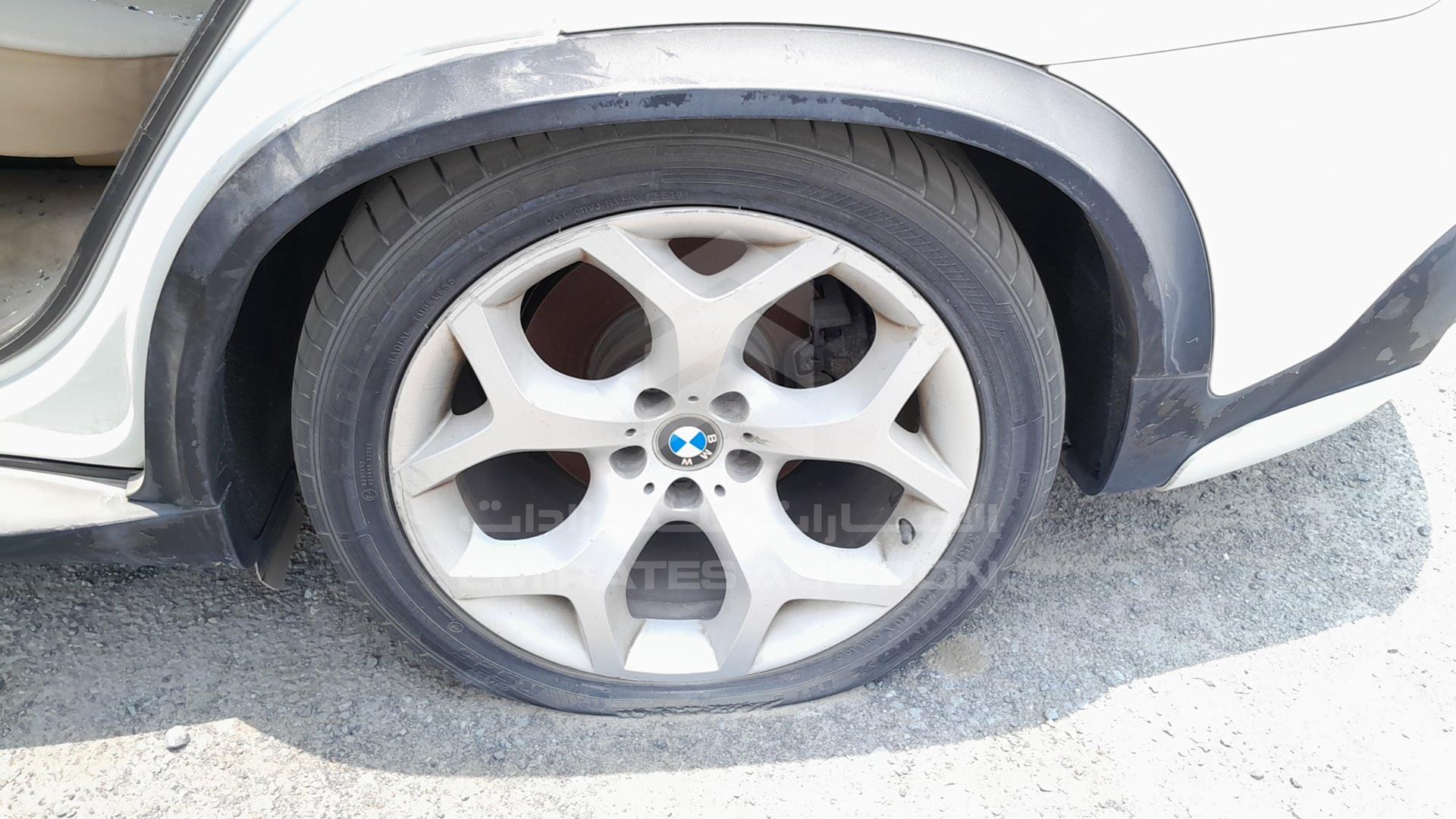 2008 BMW X5 VIN: WBAFE81018L092493