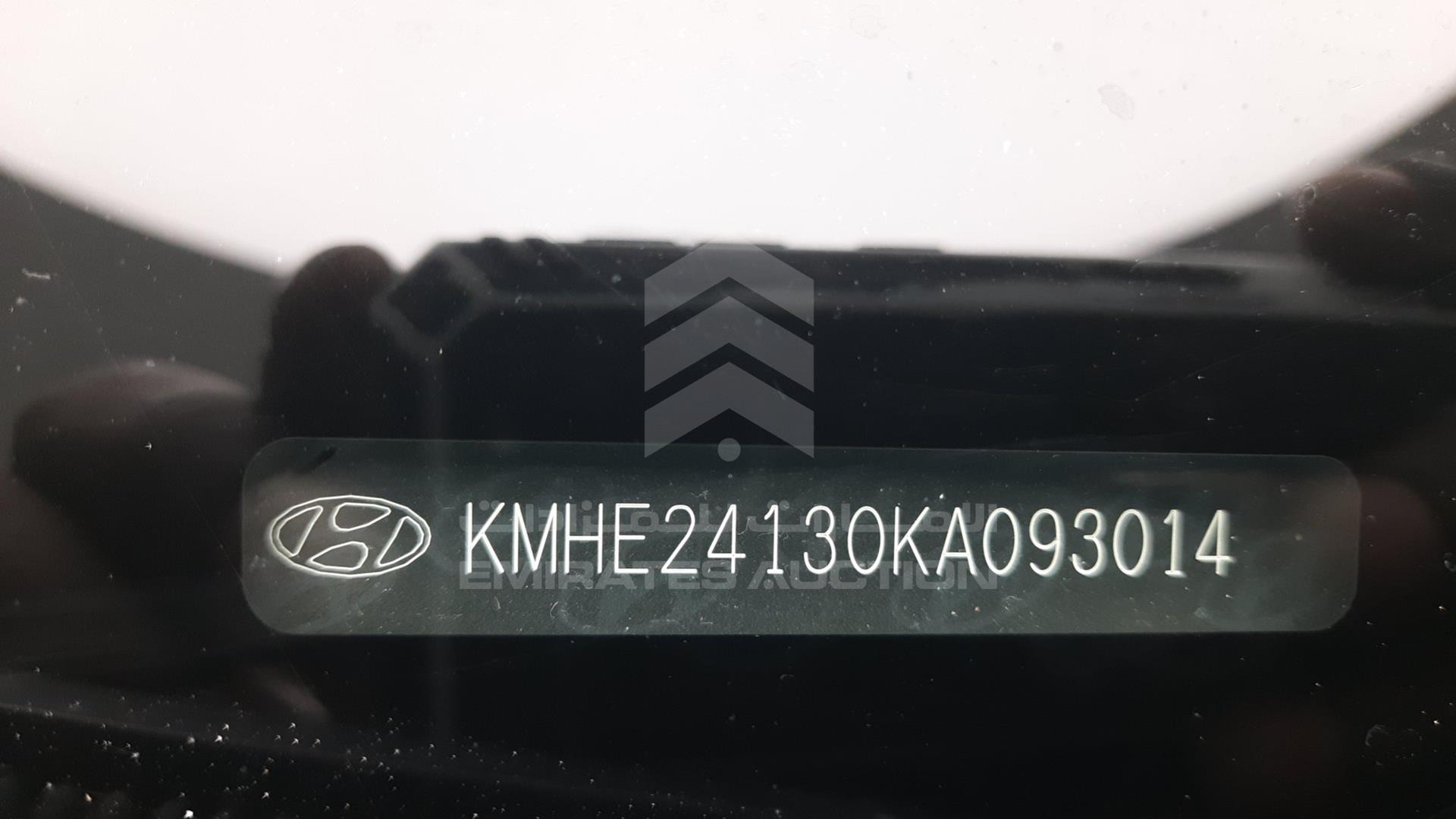 2019 HYUNDAI SONATA VIN: KMHE24130KA093014