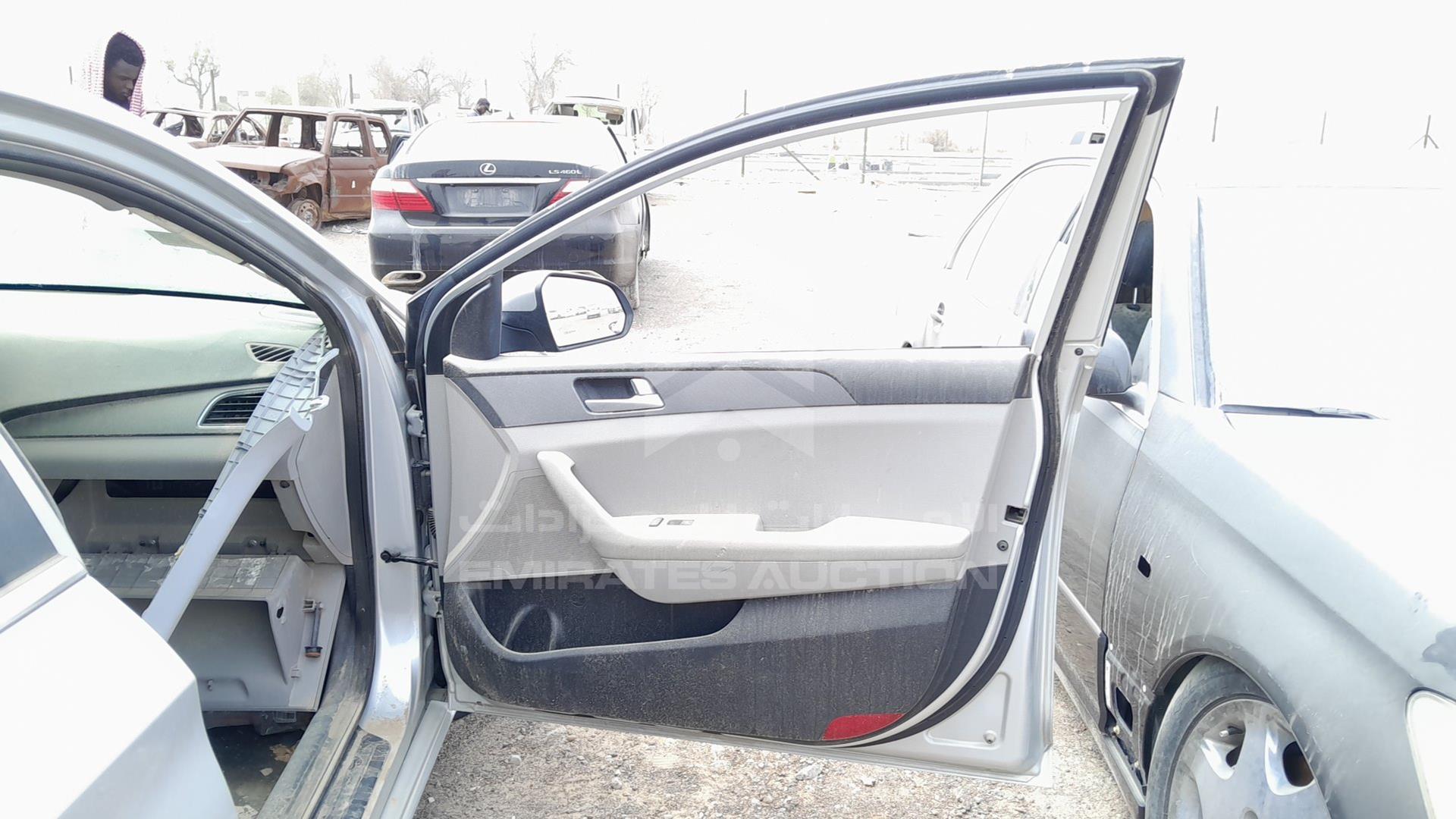 2015 HYUNDAI SONATA VIN: 5NPE24AF3FH001682