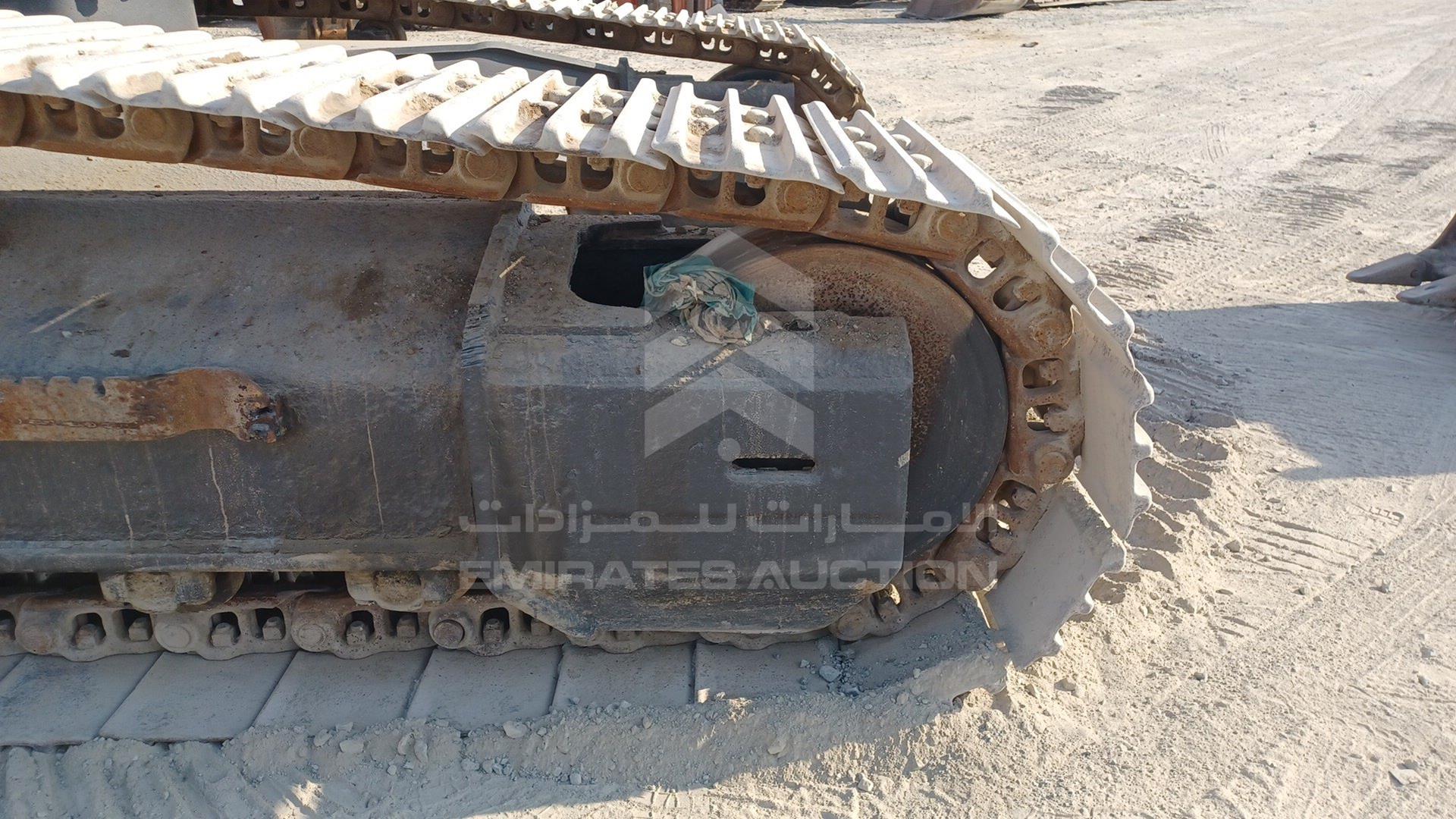2022 HITACHI EXCAVATOR VIN: HCM1V400C00031293