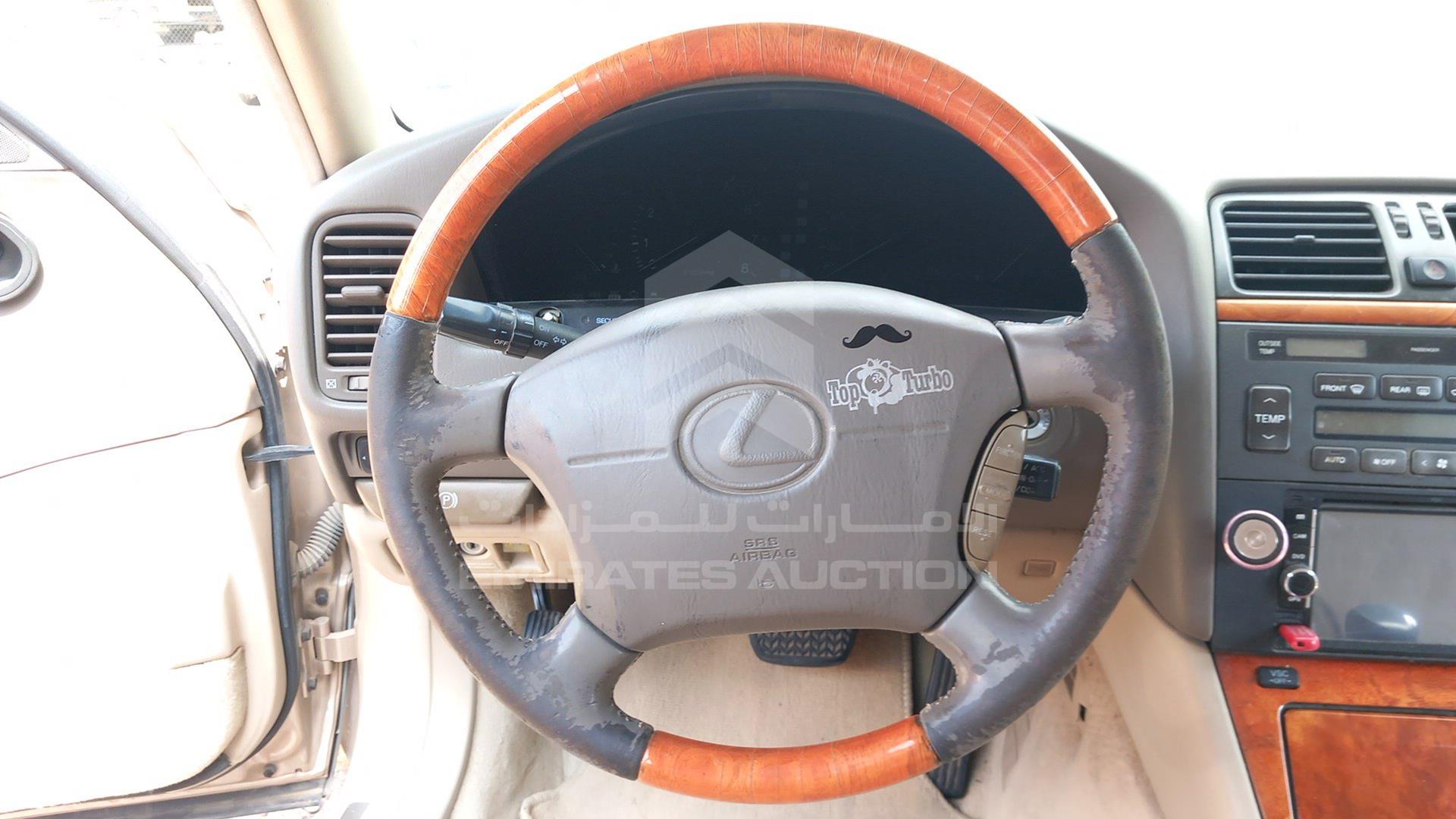 1998 LEXUS LS400 VIN: JT8BH28F2W0128608